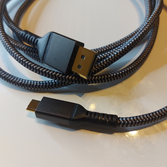 USB C To HDMI Cable 6.8ft - Picture 2 of 4